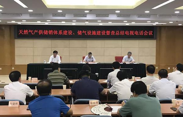 空氣能采暖VS天然氣取暖,優(yōu)缺點(diǎn)大對(duì)比 空氣能采暖VS天然氣取暖,優(yōu)缺點(diǎn)大對(duì)比