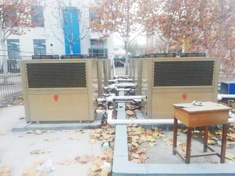 正旭空氣能熱泵泳池恒溫機(jī)組空氣能熱泵恒溫機(jī)組泳池?zé)岜庙椖堪咐龑嵟? alt=